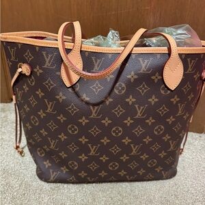 Louis Vuitton Classic Neverfull MM Monogram Tote
